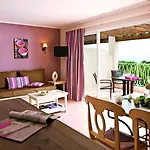 Hotel apartamentowy Pierre & Premium Les Calanques Des Issambres 4*