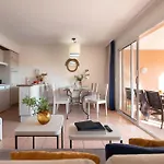 Hotel apartamentowy Pierre & Premium Les Calanques Des Issambres Les Issambres