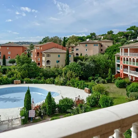 Hotel apartamentowy Pierre & Premium Les Calanques Des Issambres 4*