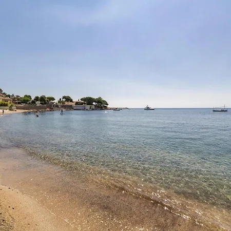 Pierre & Premium Les Calanques Des Issambres アパートホテル 4*