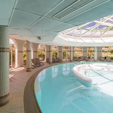 Hotel apartamentowy Pierre & Premium Les Calanques Des Issambres 4*