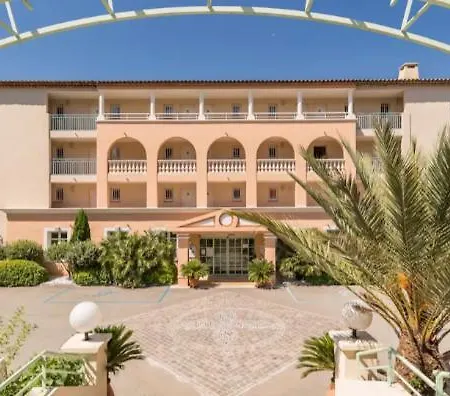 Pierre & Premium Les Calanques Des Issambres Hotel apartamentowy