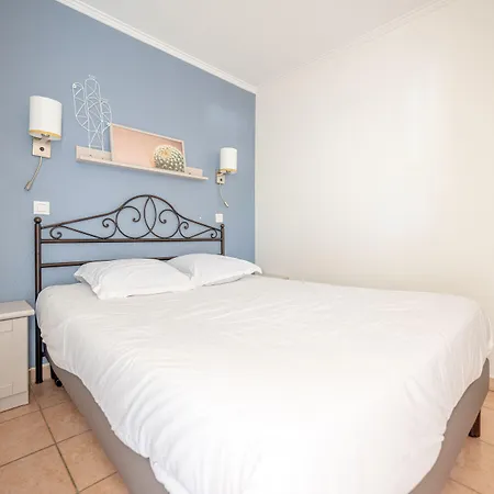 Pierre & Premium Les Calanques Des Issambres 아파트호텔 4*