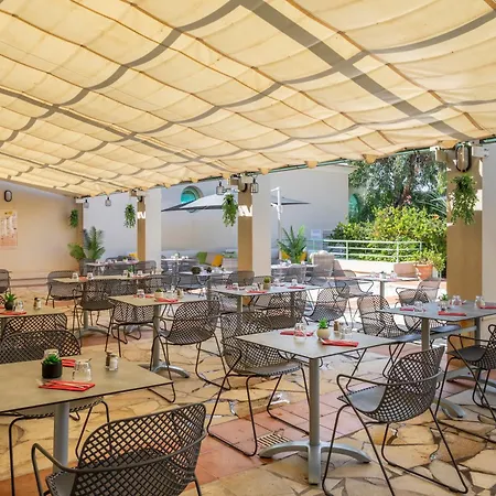 Pierre & Premium Les Calanques Des Issambres 4* 레지상브르