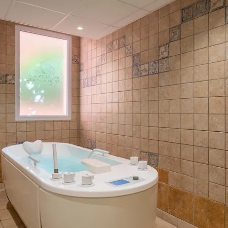 Pierre & Premium Les Calanques Des Issambres 4* 레지상브르