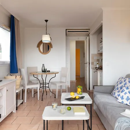 아파트호텔 Pierre & Premium Les Calanques Des Issambres 4*