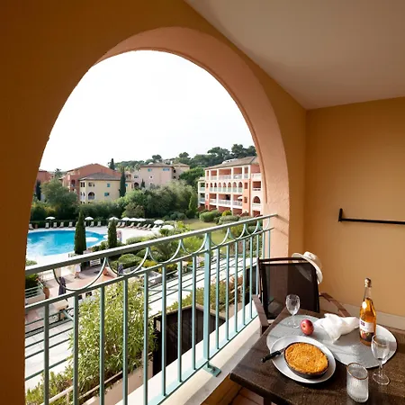 Pierre & Premium Les Calanques Des Issambres 아파트호텔 4*