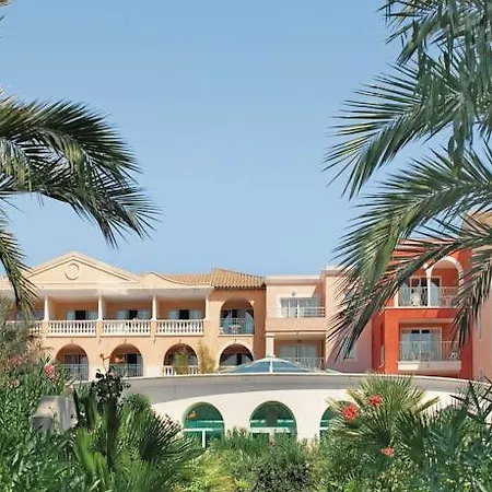 Hotel apartamentowy Pierre & Premium Les Calanques Des Issambres 4*