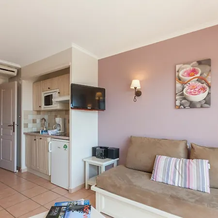 Hotel apartamentowy Pierre & Premium Les Calanques Des Issambres